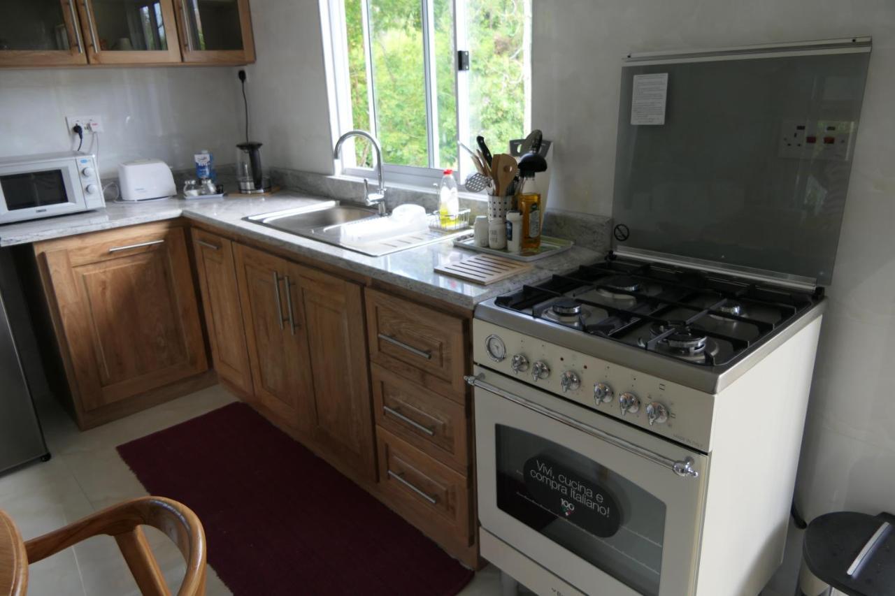빅토리아 Tropical Garden Self Catering 빌라 외부 사진