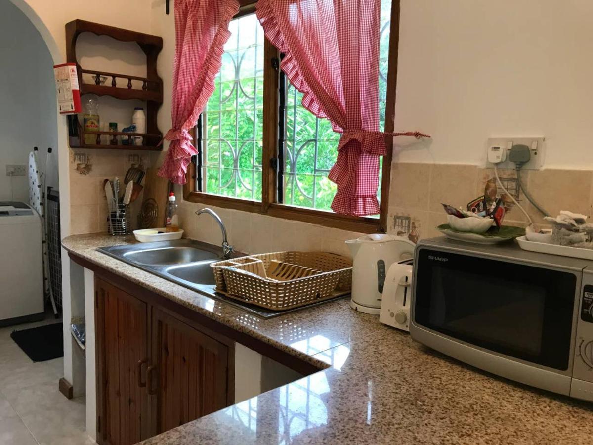 빅토리아 Tropical Garden Self Catering 빌라 외부 사진